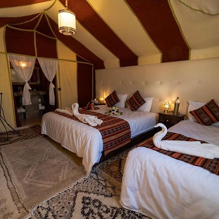 Sahara Desert Luxury Camp เมอร์ซูกา ภายนอก รูปภาพ