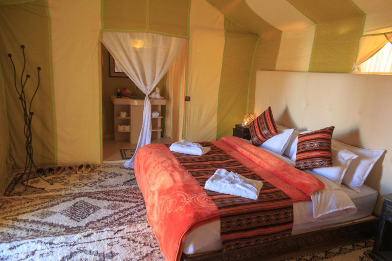 Sahara Desert Luxury Camp เมอร์ซูกา ภายนอก รูปภาพ