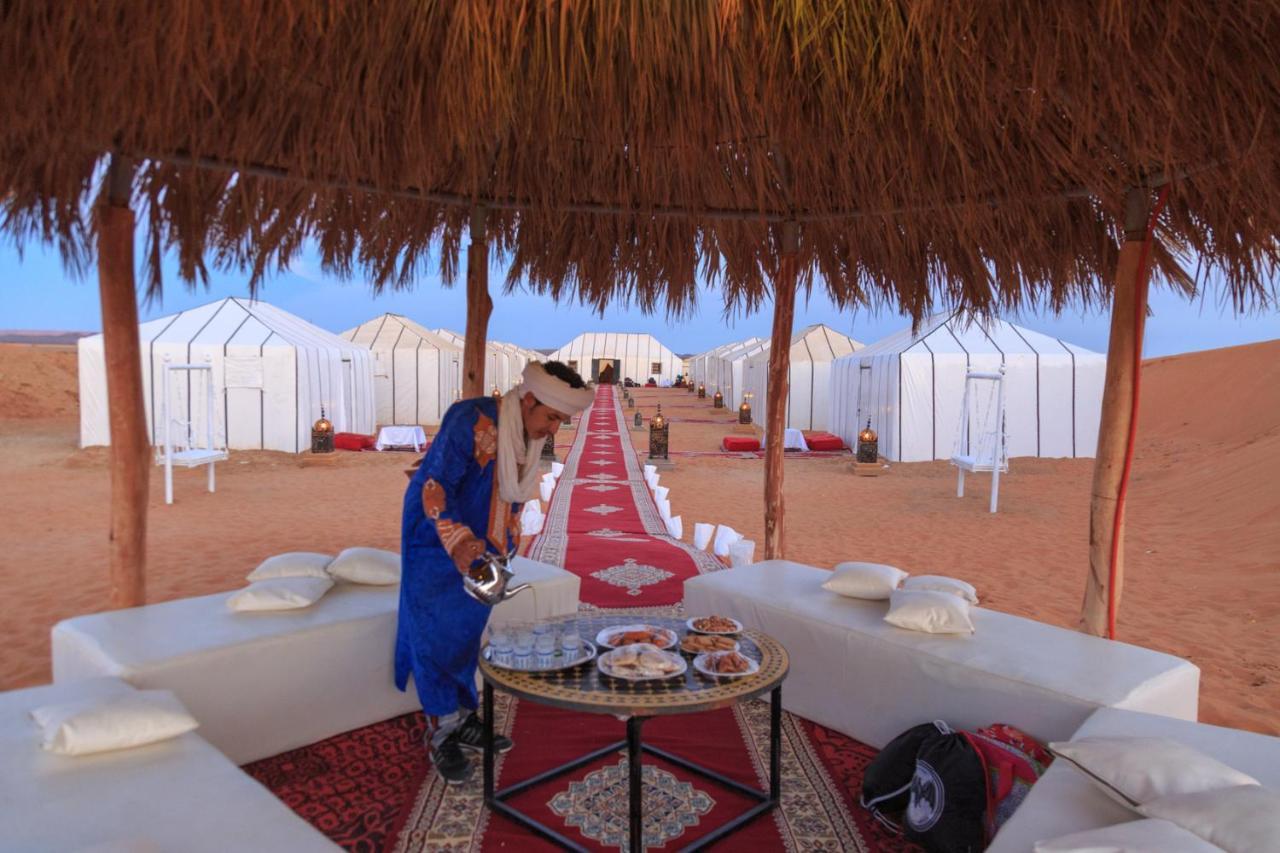 Sahara Desert Luxury Camp เมอร์ซูกา ภายนอก รูปภาพ