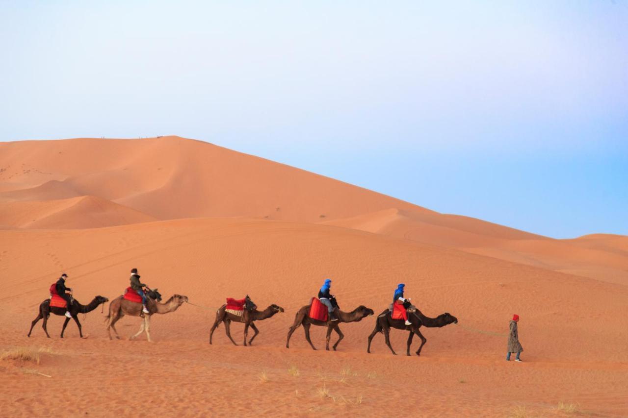 Sahara Desert Luxury Camp เมอร์ซูกา ภายนอก รูปภาพ